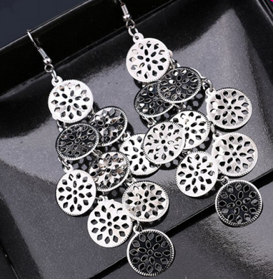 Earrings • Silver Circle Cluster