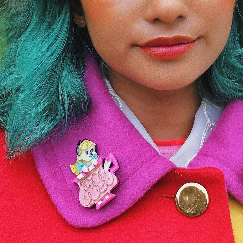 Erstwilder Brooch Always Tea Time Alice