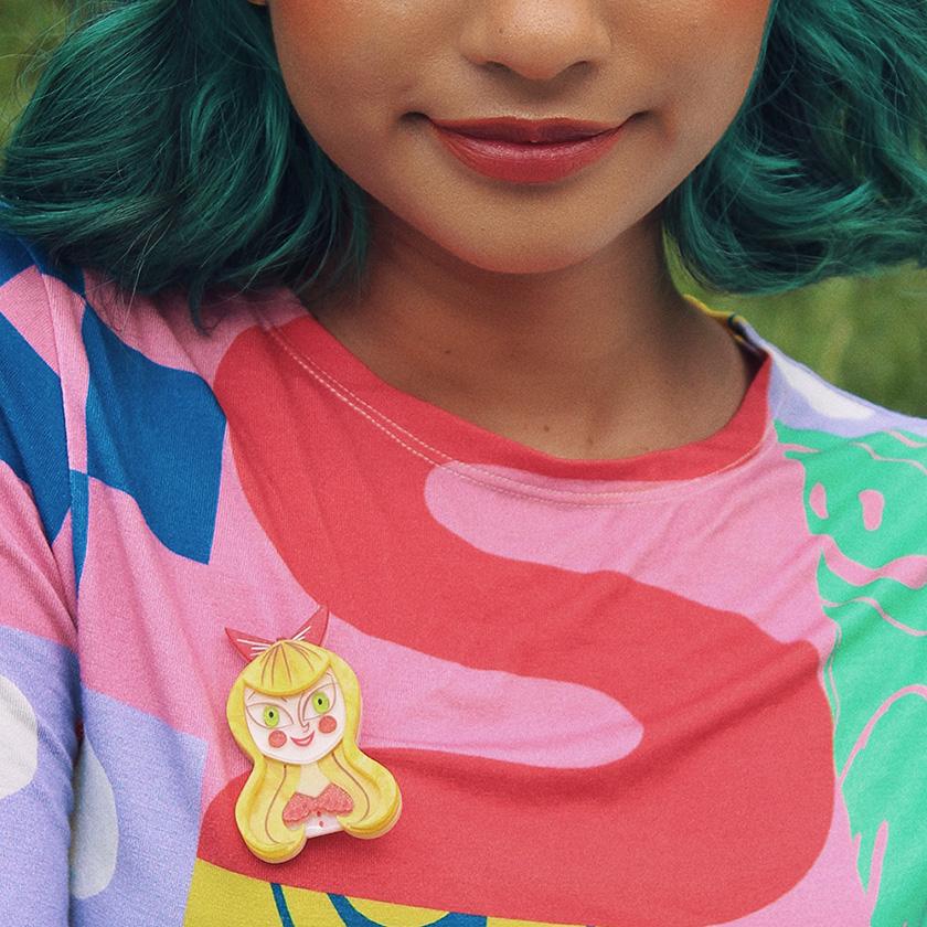 Erstwilder Brooch A Curiouser & Curiouser Alice