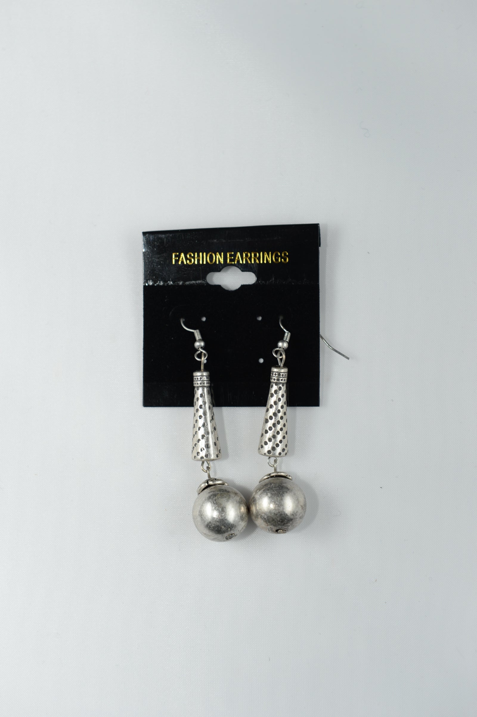 Earrings • Ball Drop Curl