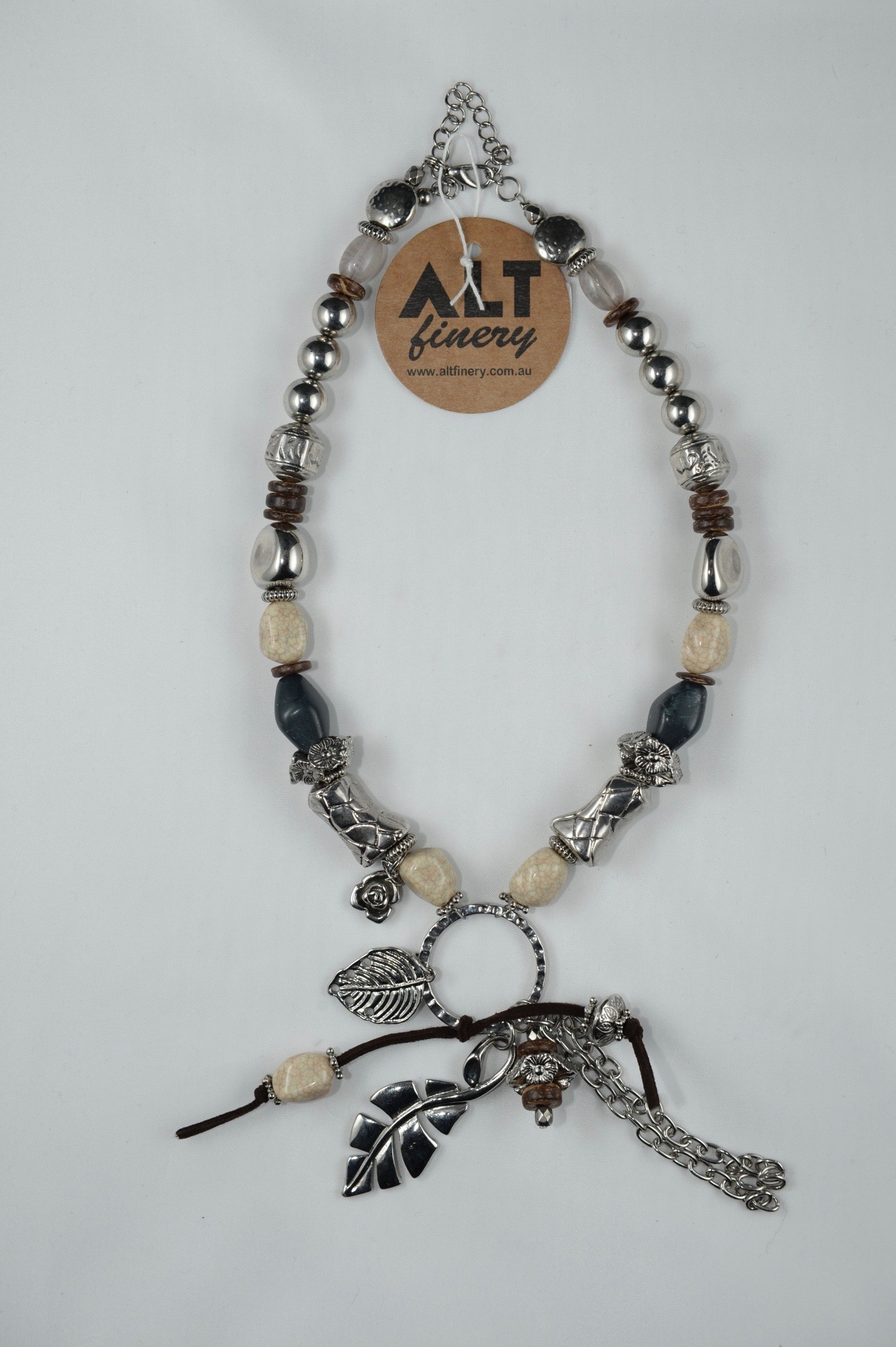 Flowing Leaf Necklace