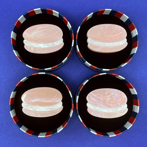 Erstwilder Brooch • Magnifique Macaron